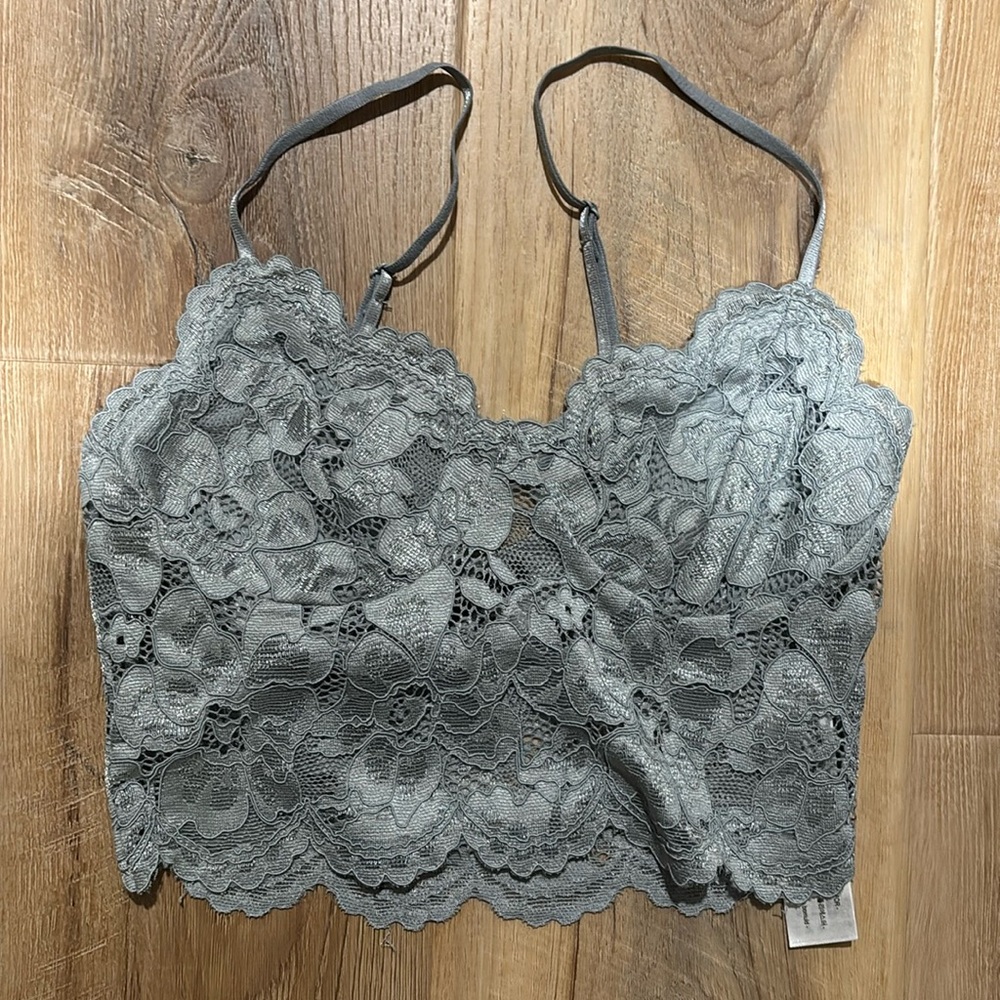Cropped lace Zara tank